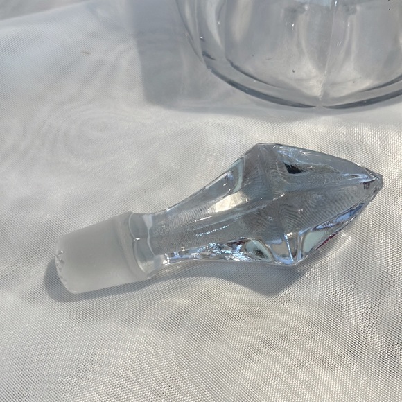 Crystal Cruet Set With Stoppers - Picture 5 of 12